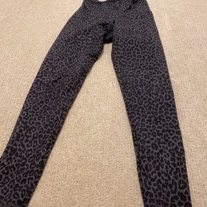 Strut this leopard leggings